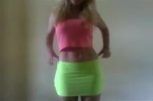Social-EducationHow-To-Wear-Neon-Minis_low-compressed.mp4