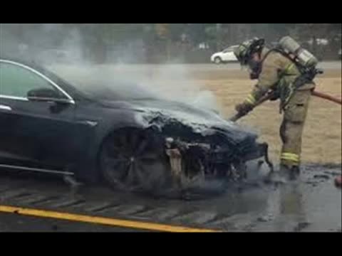 Third-TESLA-Model-S-Catches-FIRE.mp4