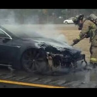 Third-TESLA-Model-S-Catches-FIRE
